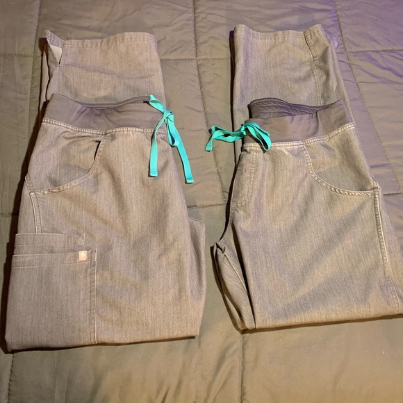 Grey figs scrub pants size medium petite - Picture 1 of 1